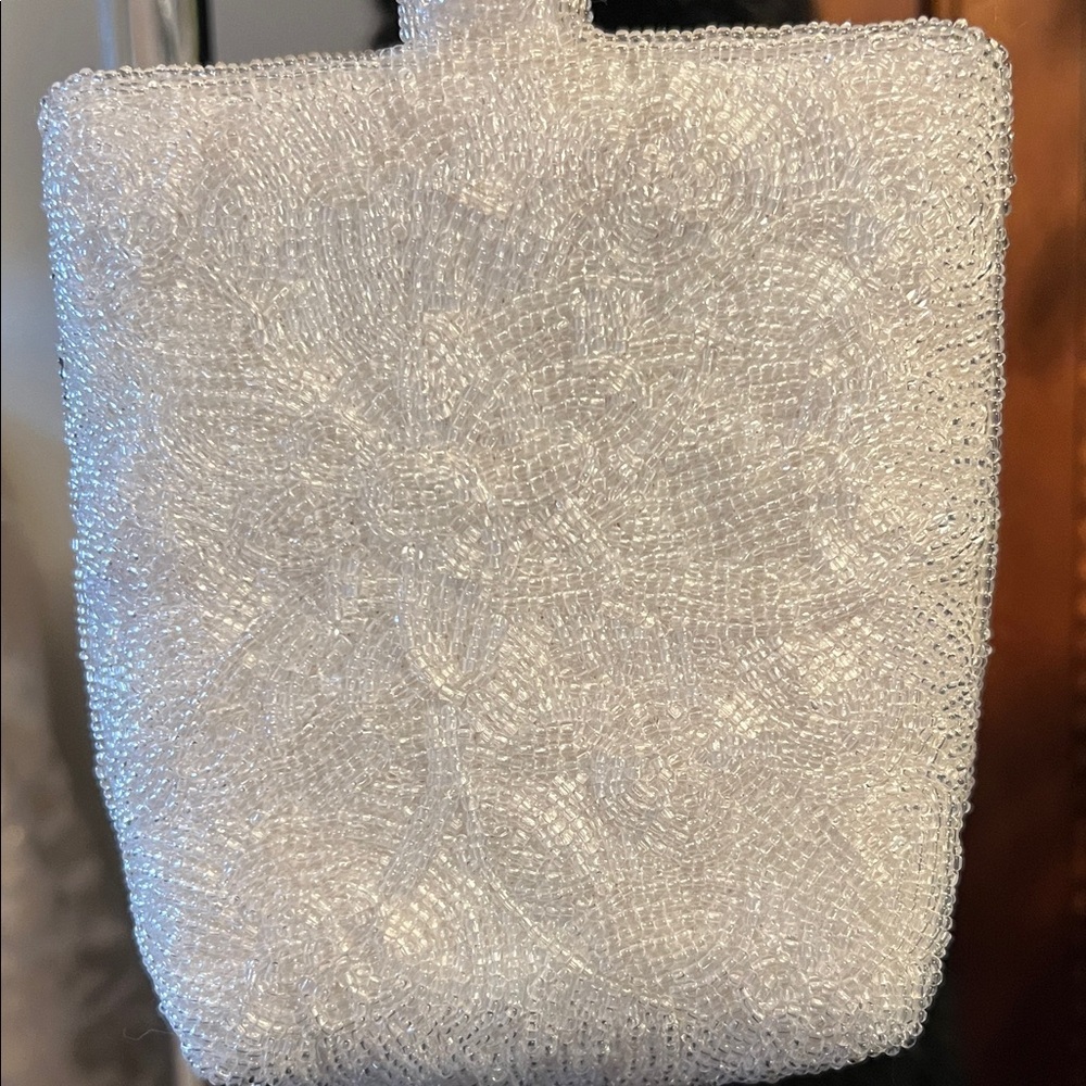 Elegant White Beaded Handbag - Picture 2 of 7
